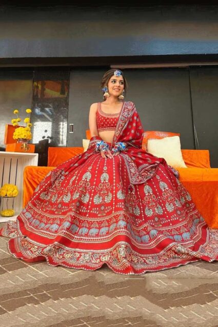 Ravishing Rich Lehenga Choli In Mendala Theme With Dupatta