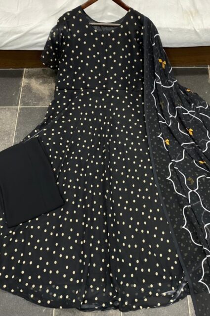 Black Color Classic Salwar Suit On Georgette With Digital Print