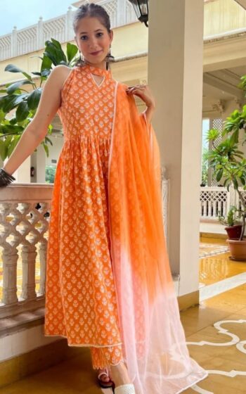 Peach Color Salwar Suit On Georgette With Digital Print And Fancy Lace
