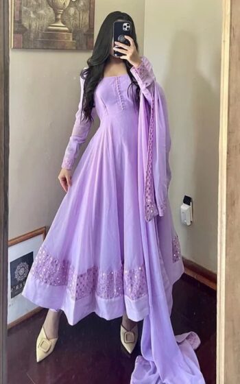 Purple Color Stunning Salwar Suit On Faux Georgette With Thread Work