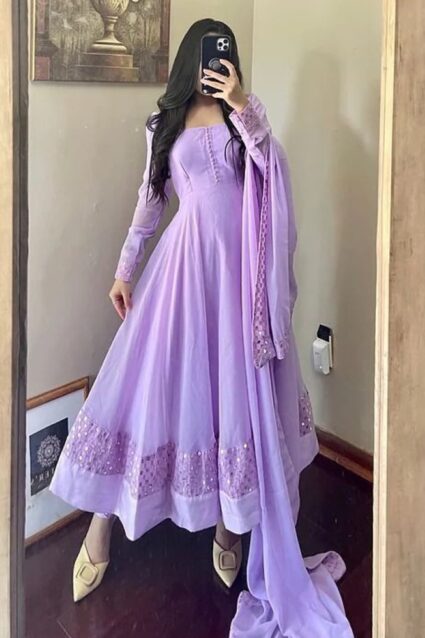 Purple Color Stunning Salwar Suit On Faux Georgette With Thread Work