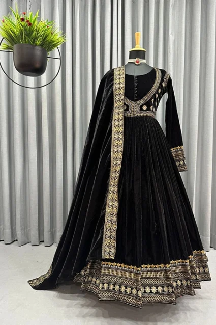 Most Stylish Black Color Velvet Anarkali Pakistani Gown With Dupatta Most Stylish Black Color Velvet Anarkali Pakistani Gown With Dupatta
