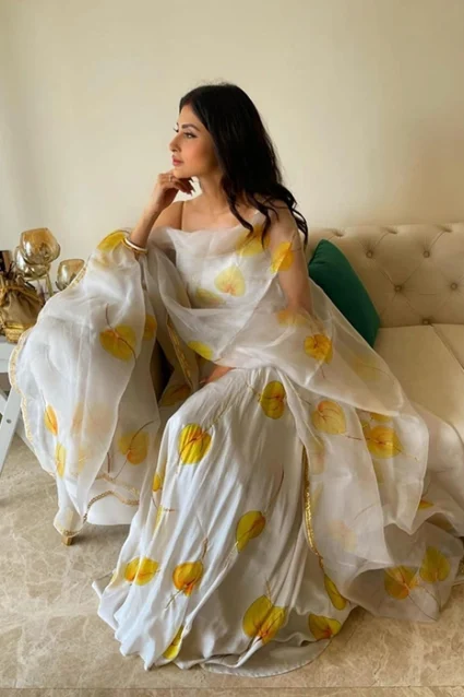 Mouni Roy Bollywood Diva Designer Georgette Suit With Duppata & Pant