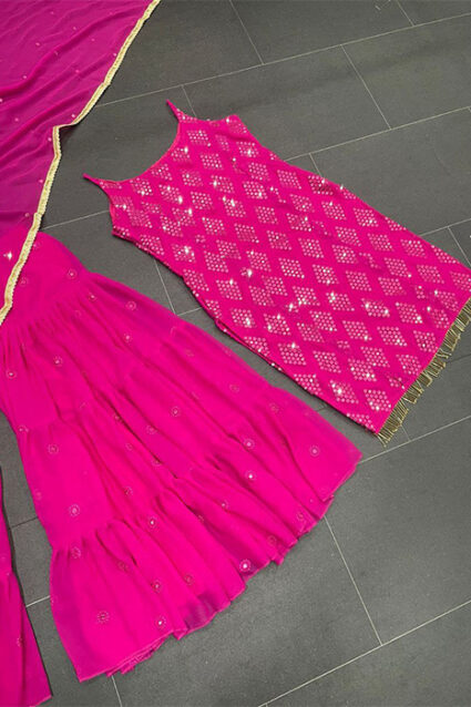 Trendy And Gorgeous Crimson Coloured Designer Dress Trendy And Gorgeous Crimson Coloured Designer Dress