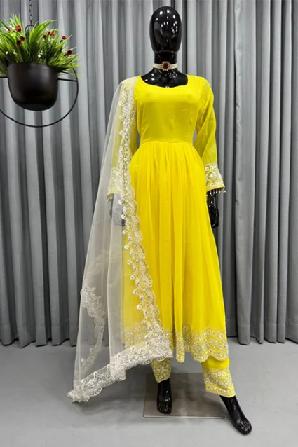 Kiara Advani Pastel Yellow Designer Suit Kiara Advani Pastel Yellow Designer Suit