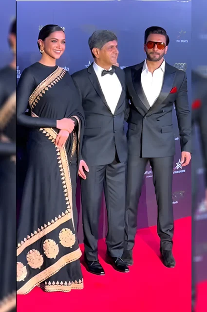 Deepika Padukone Ravishing Black Fancy Saree