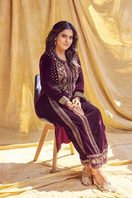Latest Royal Violet Velvet Suit For Grand Ocassions Latest Royal Violet Velvet Suit For Grand Ocassions