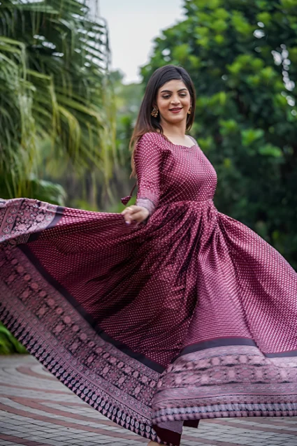 Long Anarkali Gown Design In Cotton Fabric