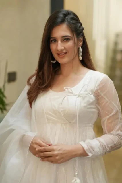 Beautiful Off White Full-Sleeved Anarkali Suit With Dupatta Beautiful Off White Full-Sleeved Anarkali Suit With Dupatta