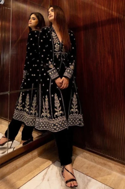 Black Embroidered Tapeta Silk Anarkali Kurti Pant Set Black Embroidered Tapeta Silk Anarkali Kurti Pant Set
