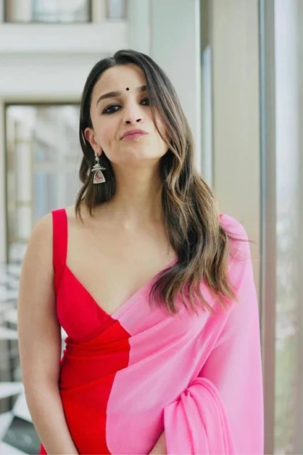 Alia Bhatt Red And Pink Georgette Bollywood Saree