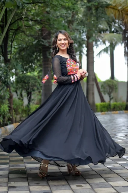 Navratri Special Black Anarkali Gown With Gamthi Work