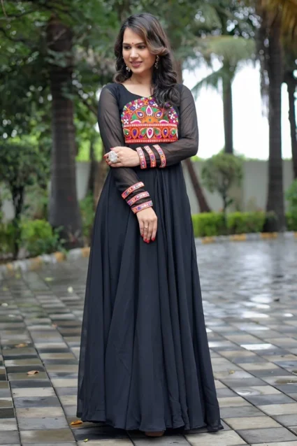 Navratri Special Black Anarkali Gown With Gamthi Work