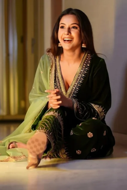Shehnaaz Gill Inspired Green Velvet Kurta Pant Set for Women Shehnaaz Gill Inspired Green Velvet Kurta Pant Set for Women