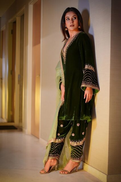 Shehnaaz Gill Inspired Green Velvet Kurta Pant Set for Women Shehnaaz Gill Inspired Green Velvet Kurta Pant Set for Women