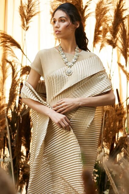 Simple Sarees For Wedding Party Cream 2024