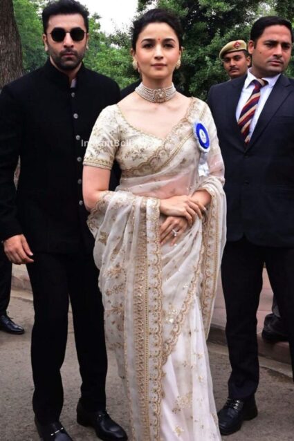 Alia Bhatt Saree Look For Wedding Guest