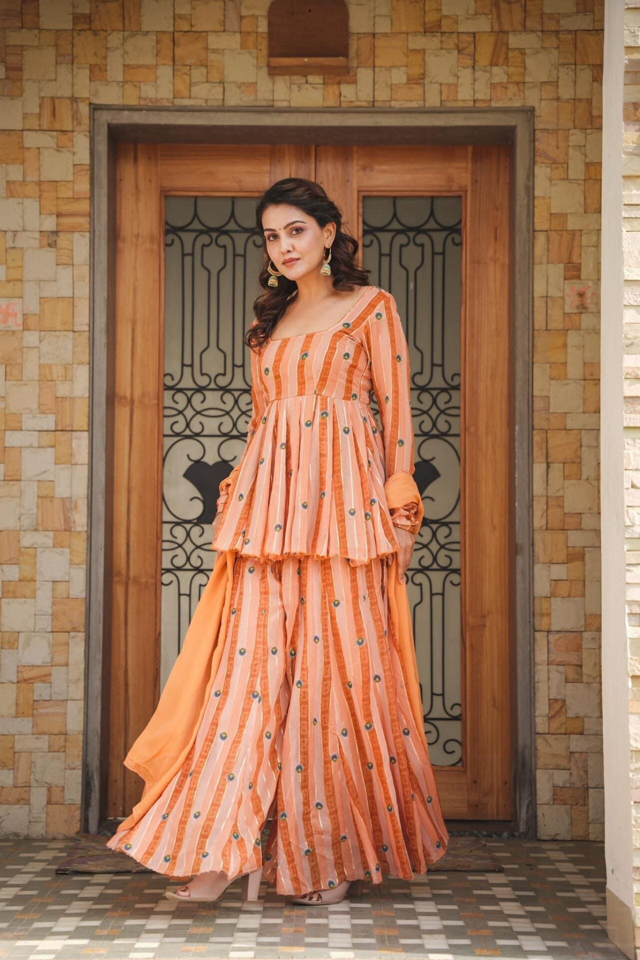 DARSHI GEORGETTE KURTA-PALAZZO SET Georgette Kurta Set DARSHI GEORGETTE KURTA-PALAZZO SET Georgette Kurta Set