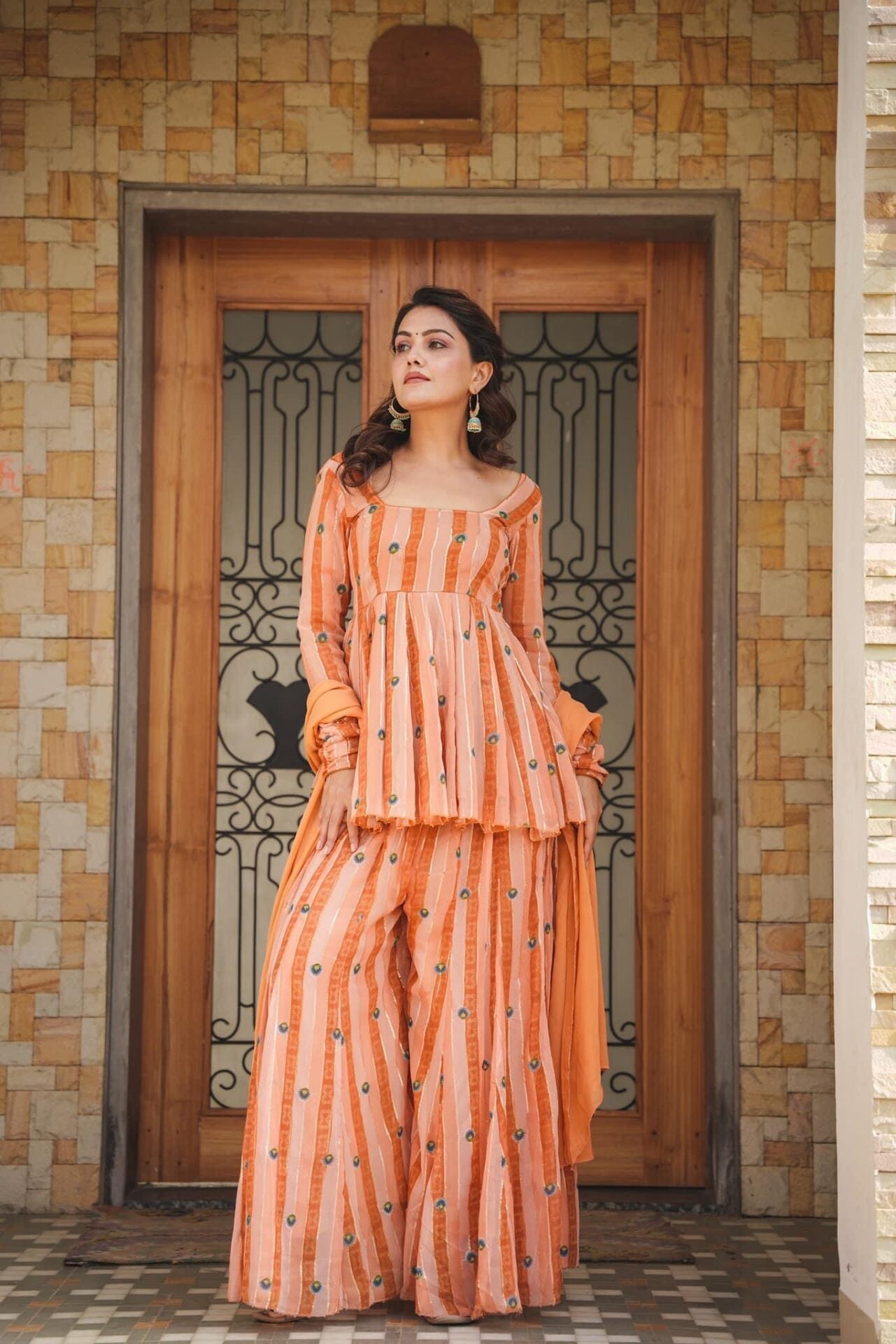 DARSHI GEORGETTE KURTA-PALAZZO SET Georgette Kurta Set DARSHI GEORGETTE KURTA-PALAZZO SET Georgette Kurta Set