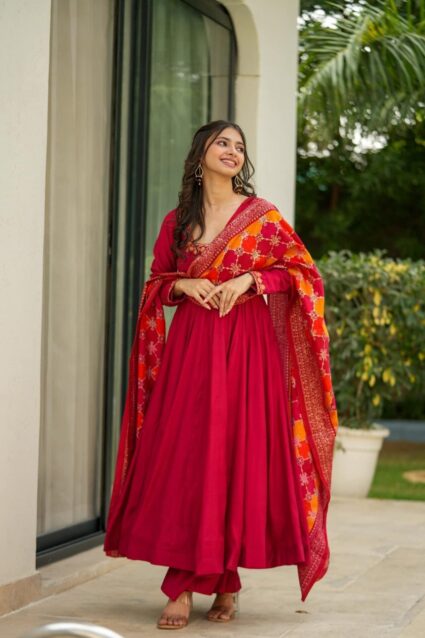Kamnaa Bright Muslin Suit Set Vibrant Muslin Ensemble with Contemporary Design