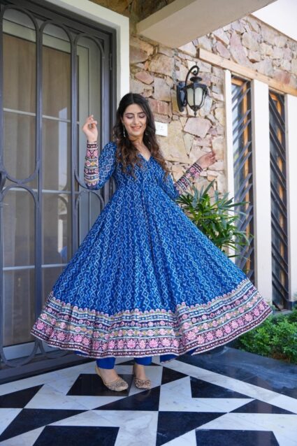 jasmine blue embroidered georgette suit set Blue Georgette Suit Set