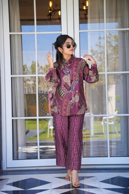 Larah Muslin Co-Ord Set Elegant Muslin Ensemble with Contemporary Design