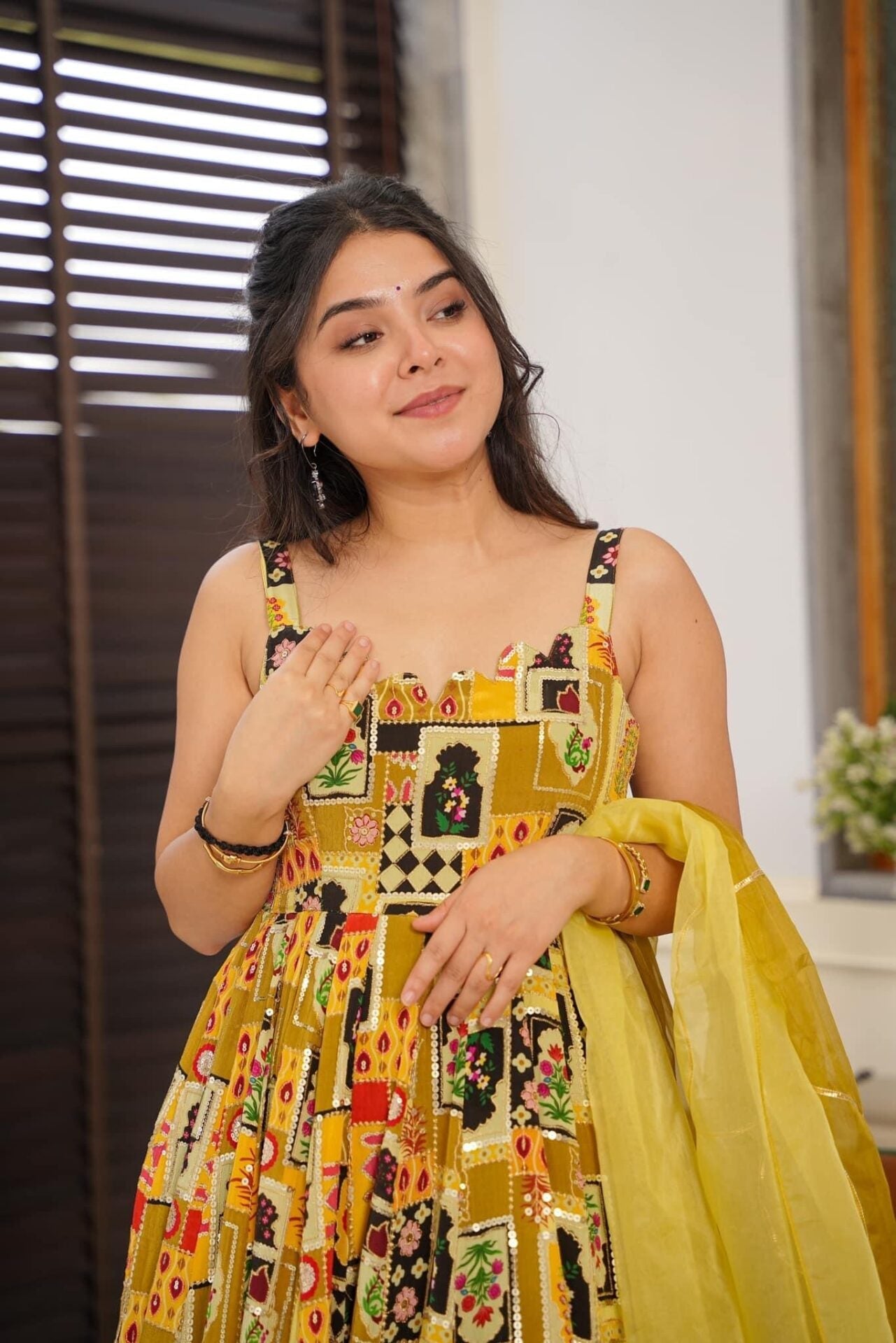 Gaurangi yellow heavy maxi set Yellow Kurta Set Gaurangi yellow heavy maxi set Yellow Kurta Set