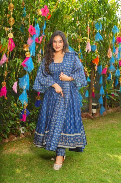 Jignasa Blue Chanderi Suit Set Teal Blue Embroidered Chanderi Kurta with Pants and Dupatta