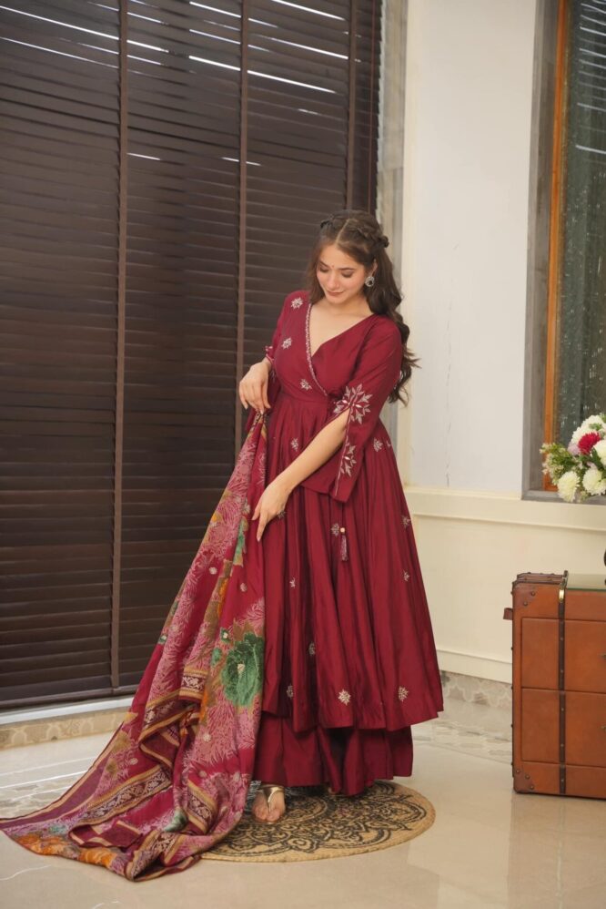 Divine Parinita suit set Suit Set Divine Parinita suit set Suit Set