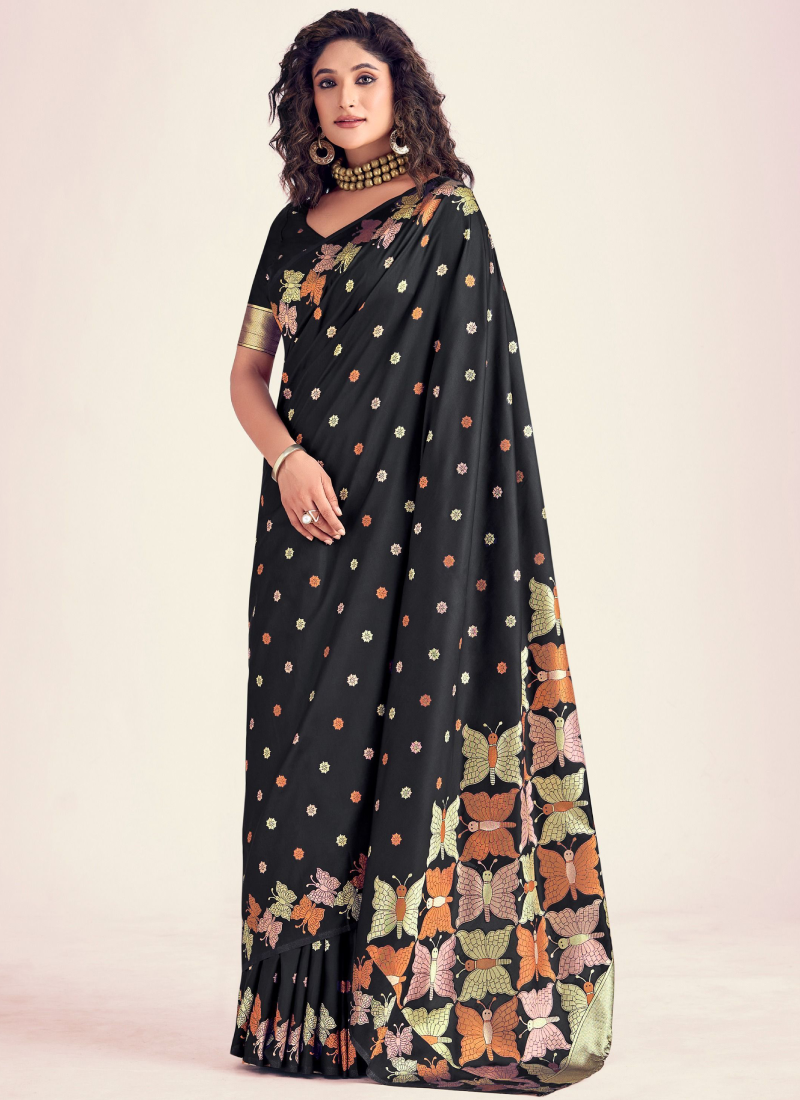 Black Banarasi Silk Saree with Blouse - Elegance & Sophistication Black Banarasi Silk Saree with Blouse - Elegance & Sophistication